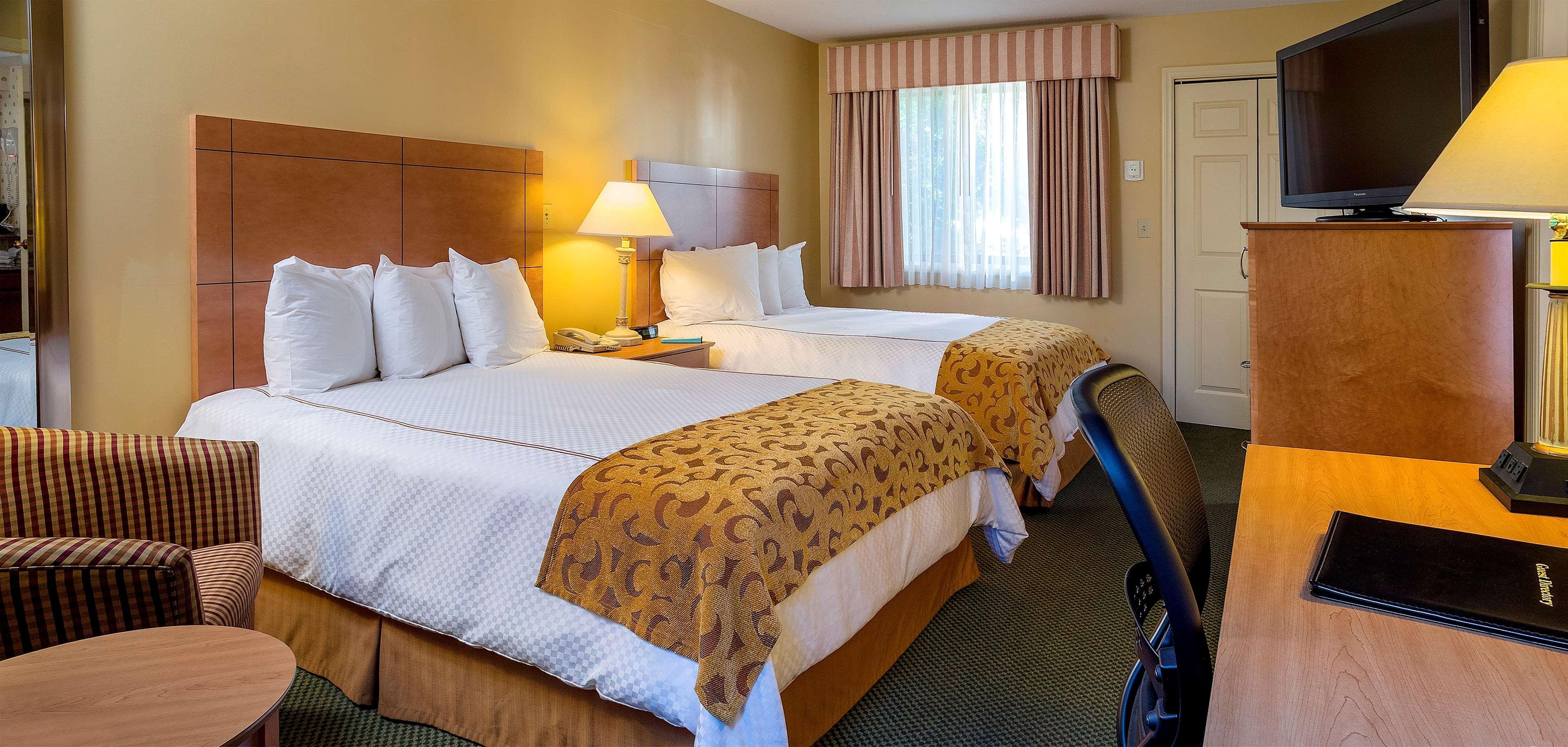 Best Western Inn & Suites Rutland-Killington Exterior photo